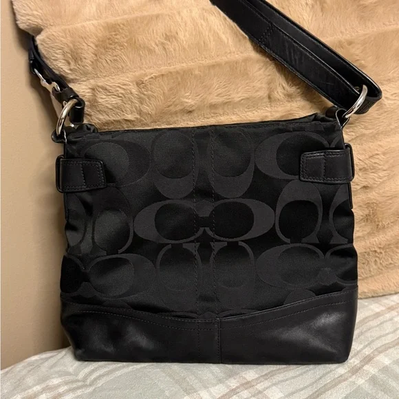 Coach Signature Black Jacquard Convertible Shoulder/Crossbody Bag Y2K style - Picture 3 of 3